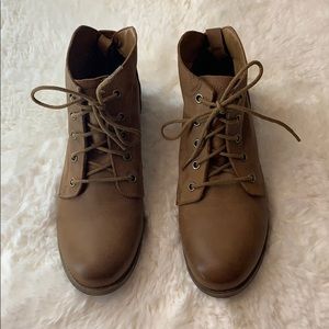 Steve Madden Combat boots